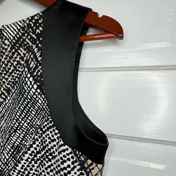 ABāStudioāSleevelessĀ &āFauxāPocketsāDress - Picture 8 of 11